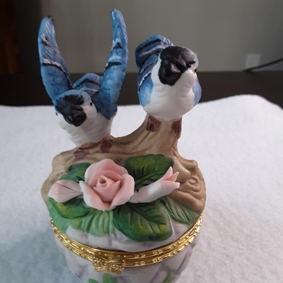Other - Trinket box vintage. Blue Jay figurines on top of box. Collectible.